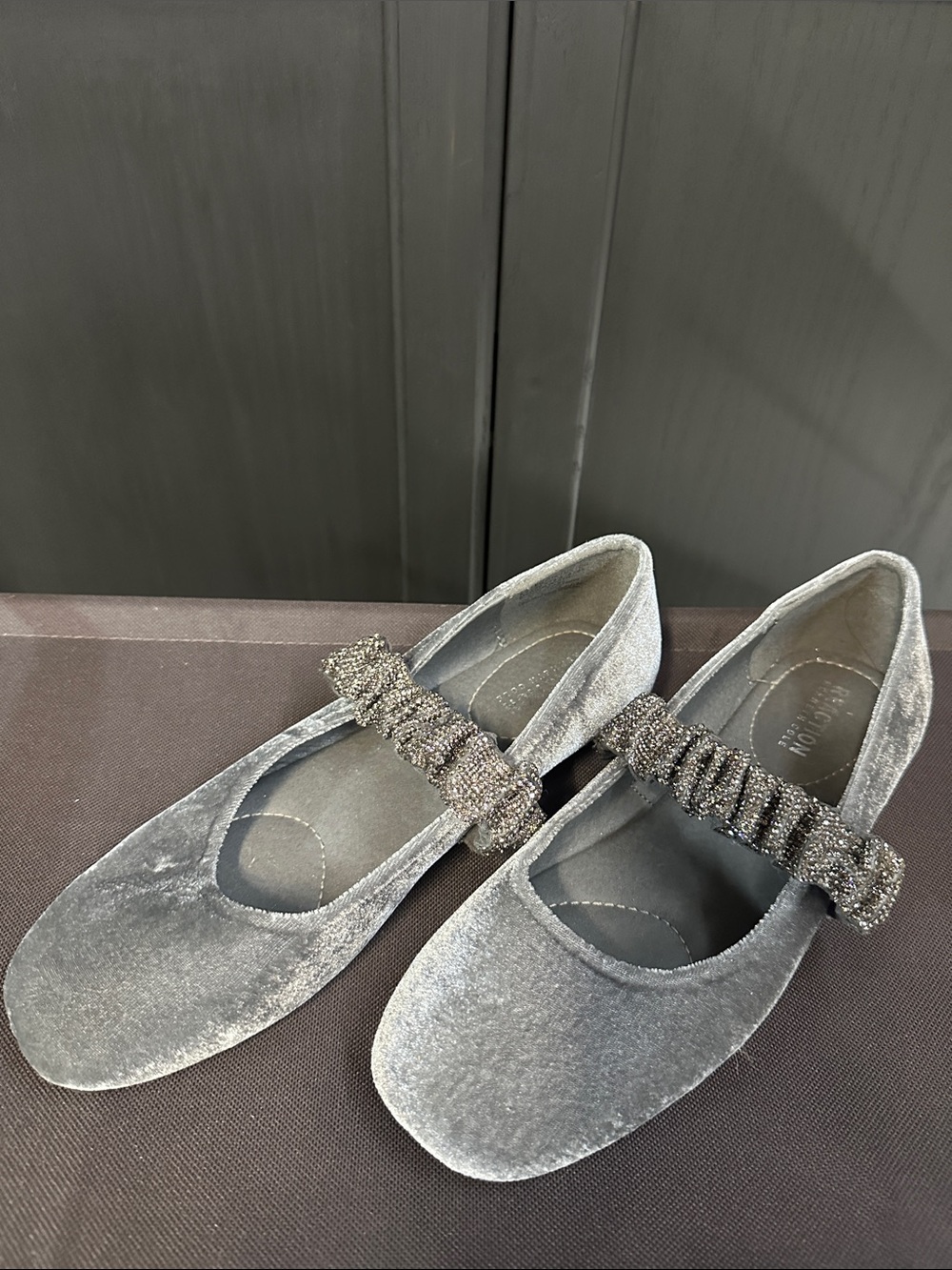 Kenneth Cole Reaction Velvet Flats